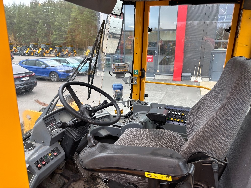 Volvo L 90 C / Lyžica, Extra hyd, Mazací tuk, Pákové riadenie kuva 15