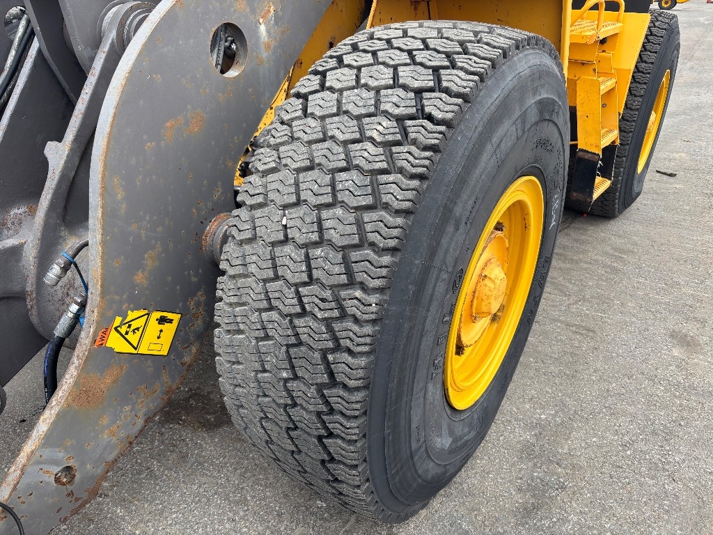 Volvo L 90 C / Lyžica, Extra hyd, Mazací tuk, Pákové riadenie kuva 9