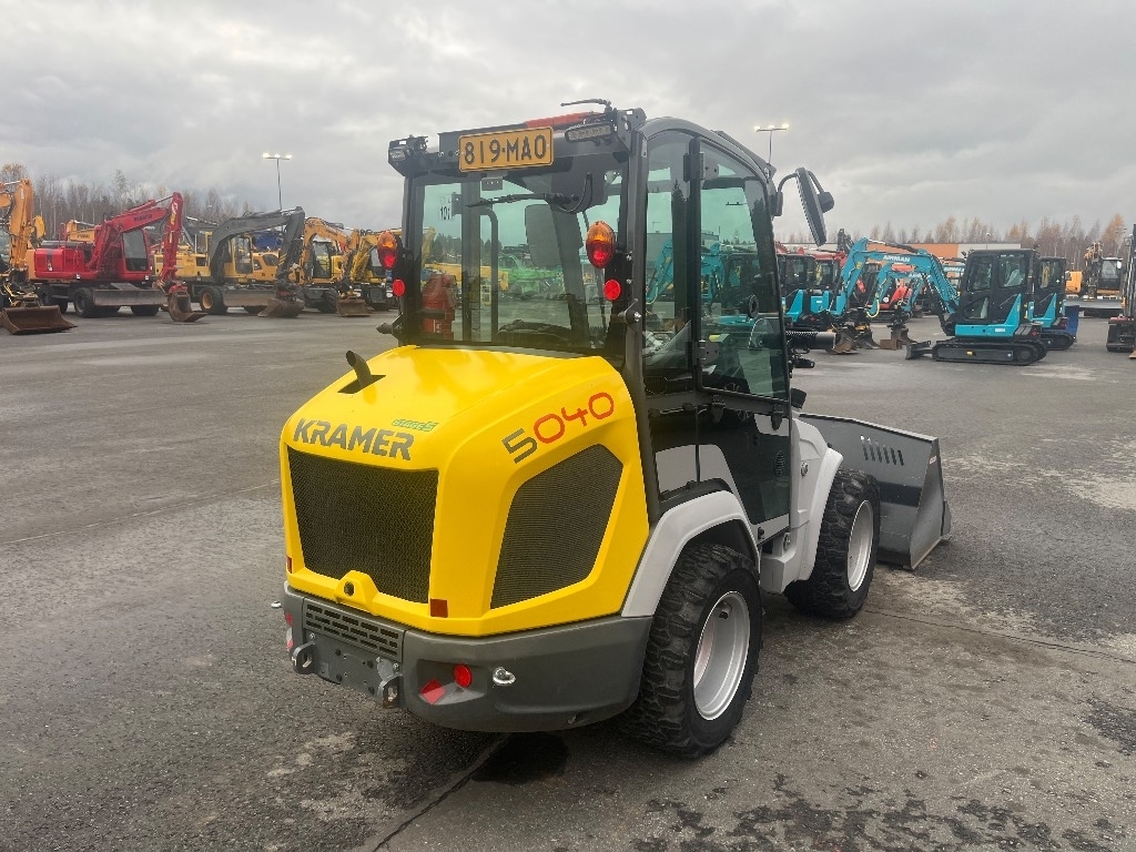 Kramer 5040 / 2 kauhaa, Trukkipiikit kuva 5
