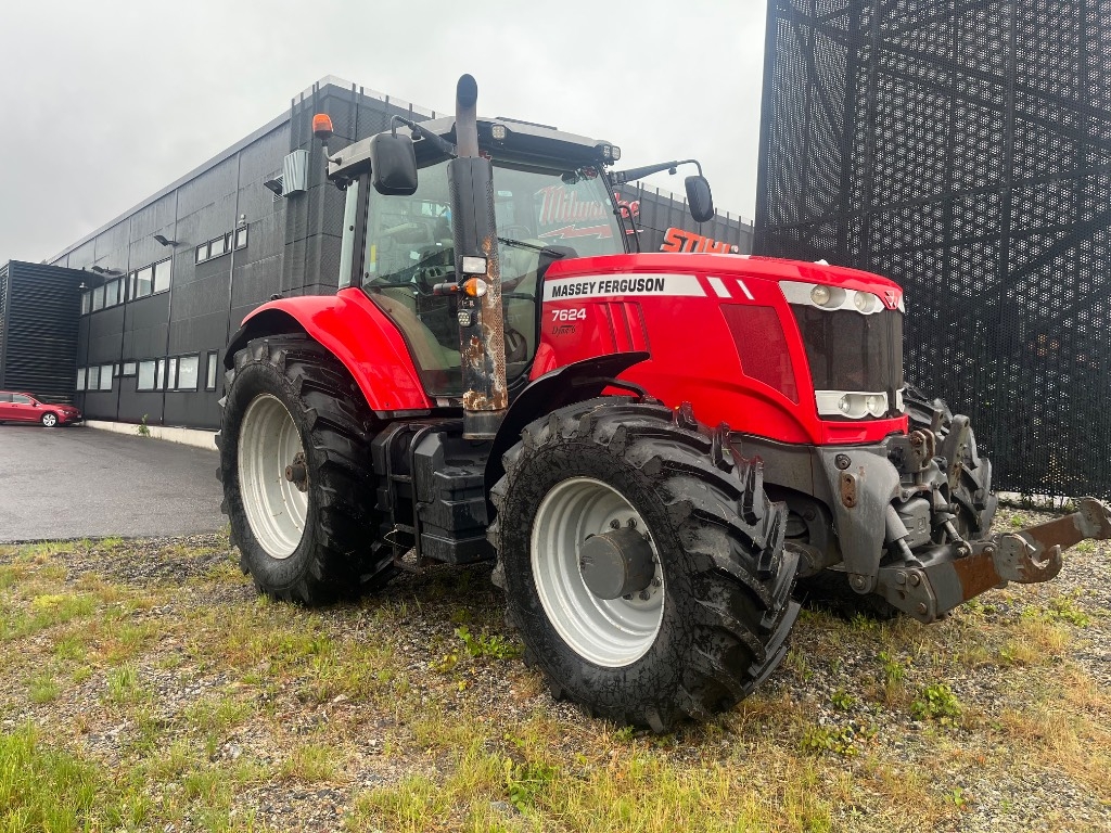 Massey Ferguson 7624