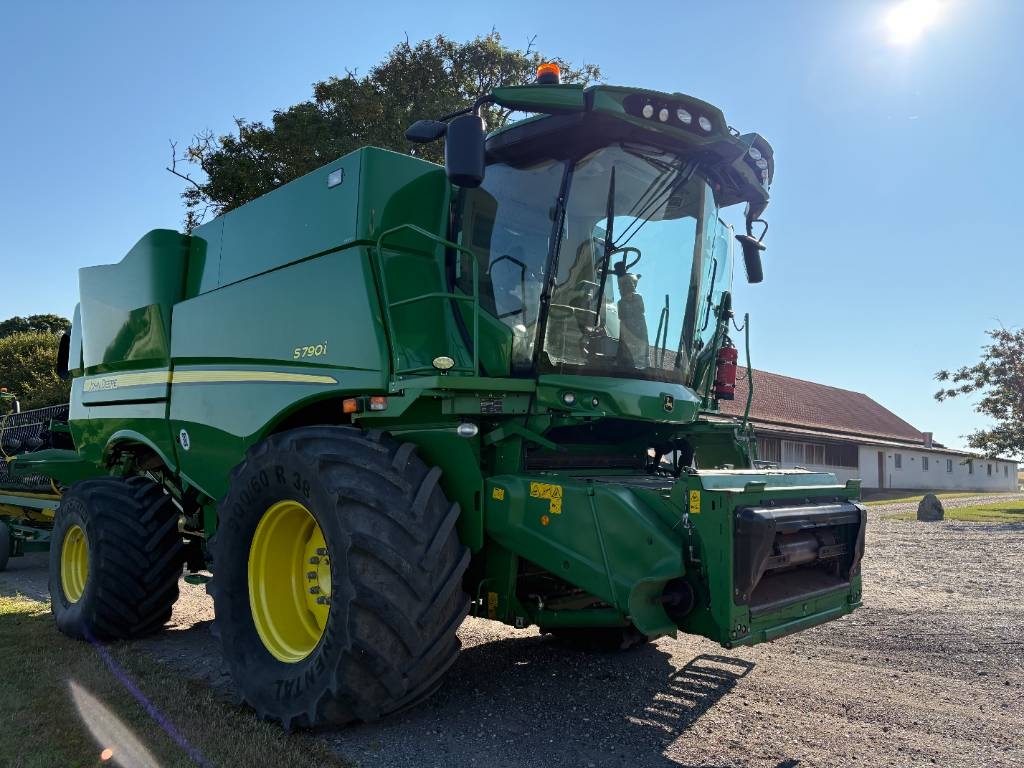 John Deere S 790