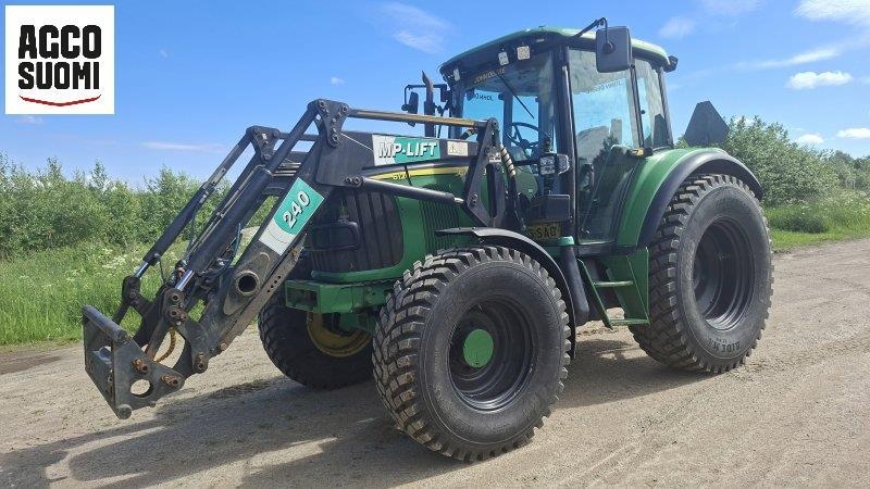 John Deere 6120 SE