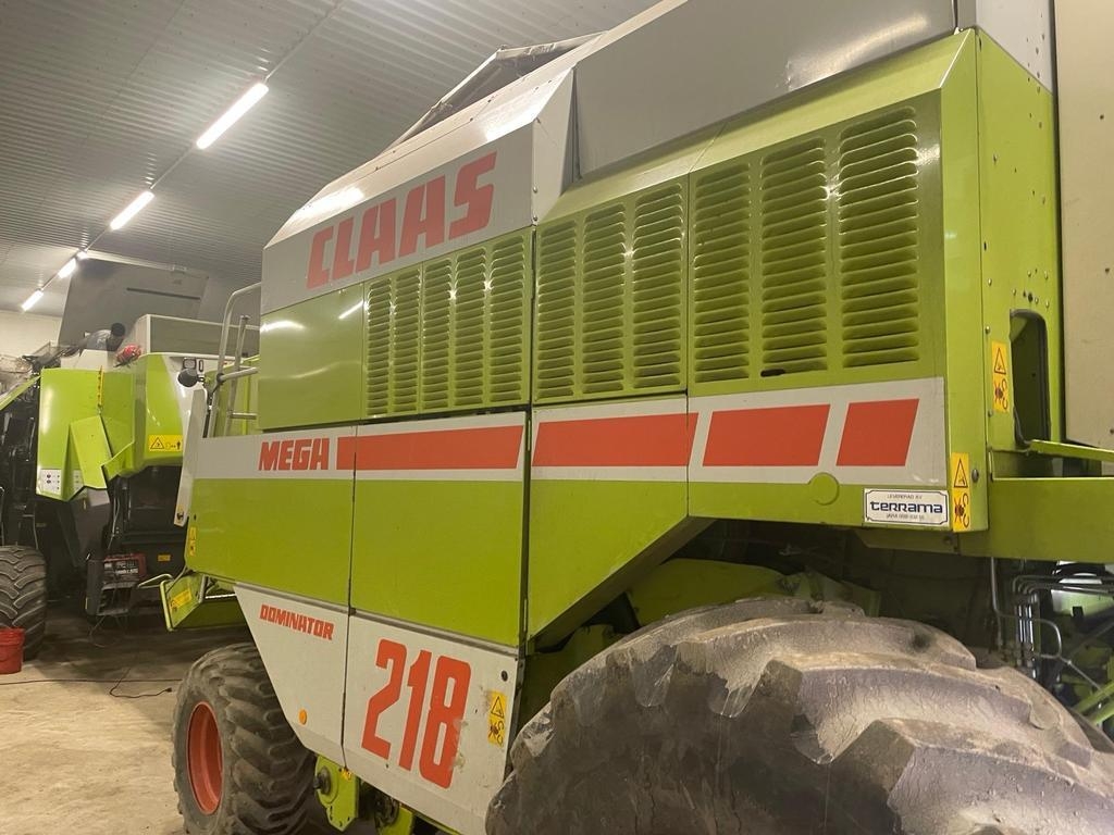 CLAAS DOMINATOR MEGA 218