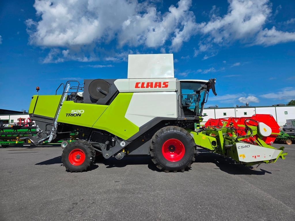 CLAAS TRION B 520