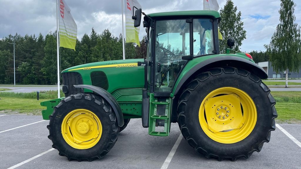 John Deere 6520SE