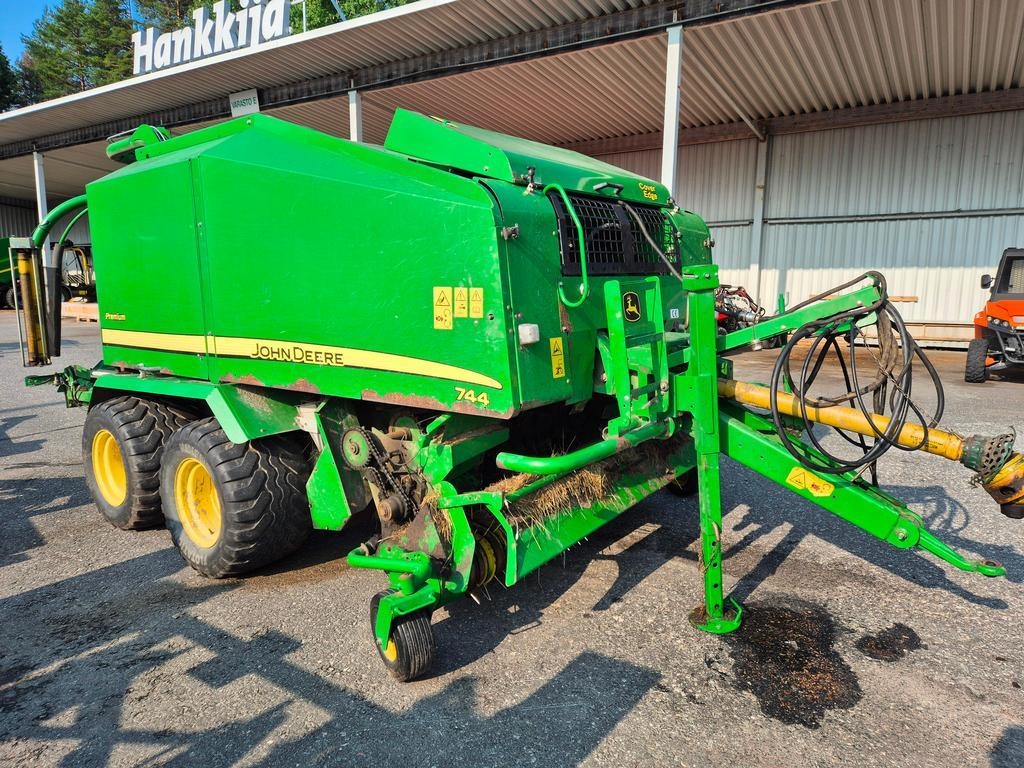 John Deere 744 PREMIUM