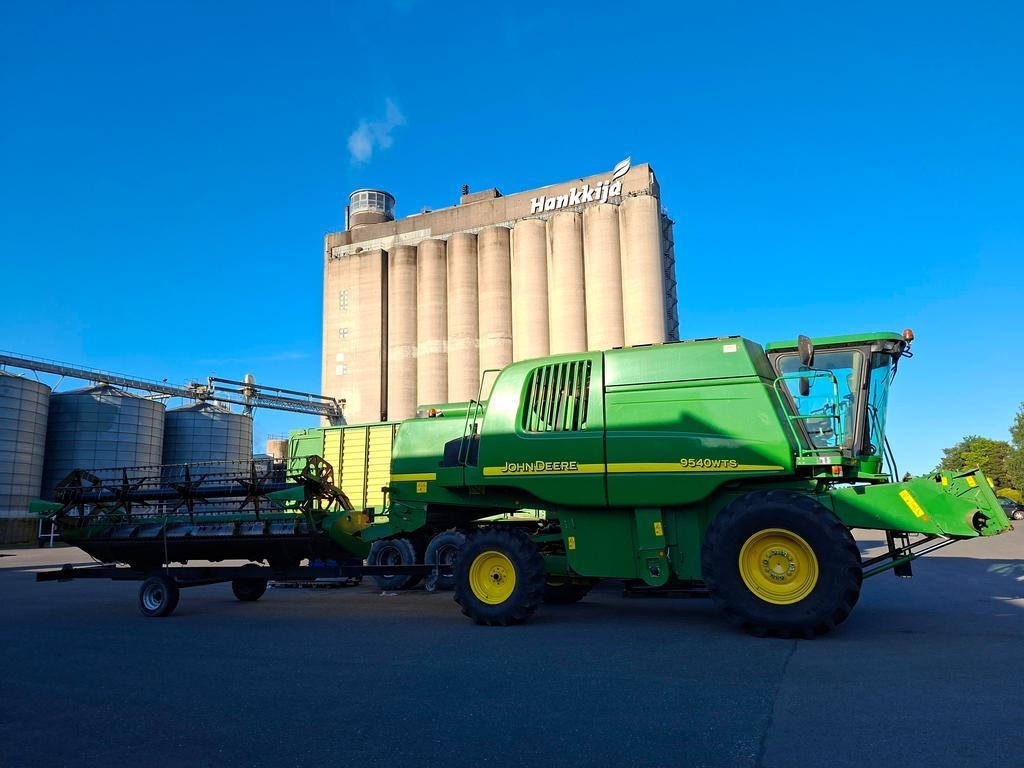 Moissonneuse-batteuse John Deere 9540 WTS — occasion 2002