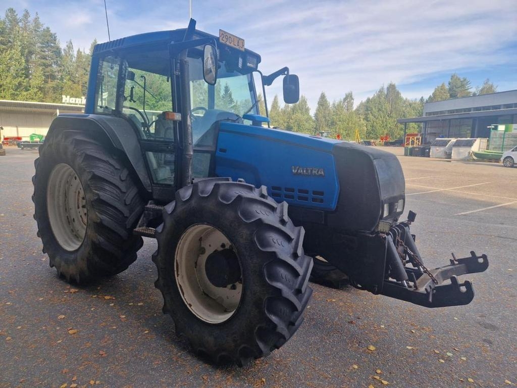 Valtra 6850 + ETUNOST