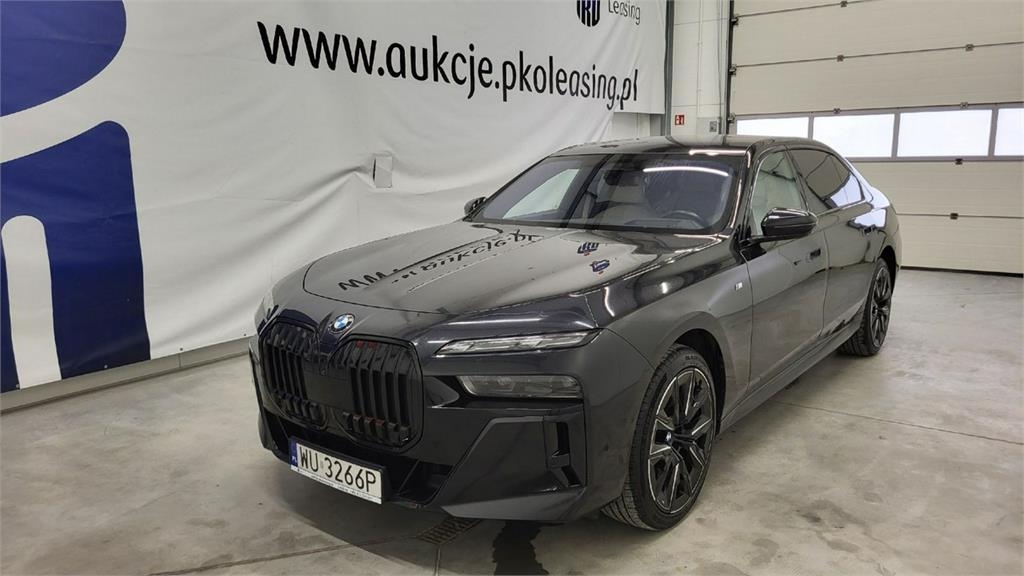 BMW 750