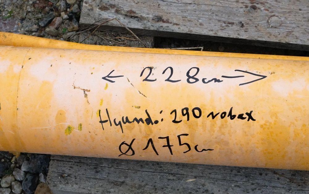 Hyundai siłownik 228 cm stihl 290 NLC-7 Robex — occasion
