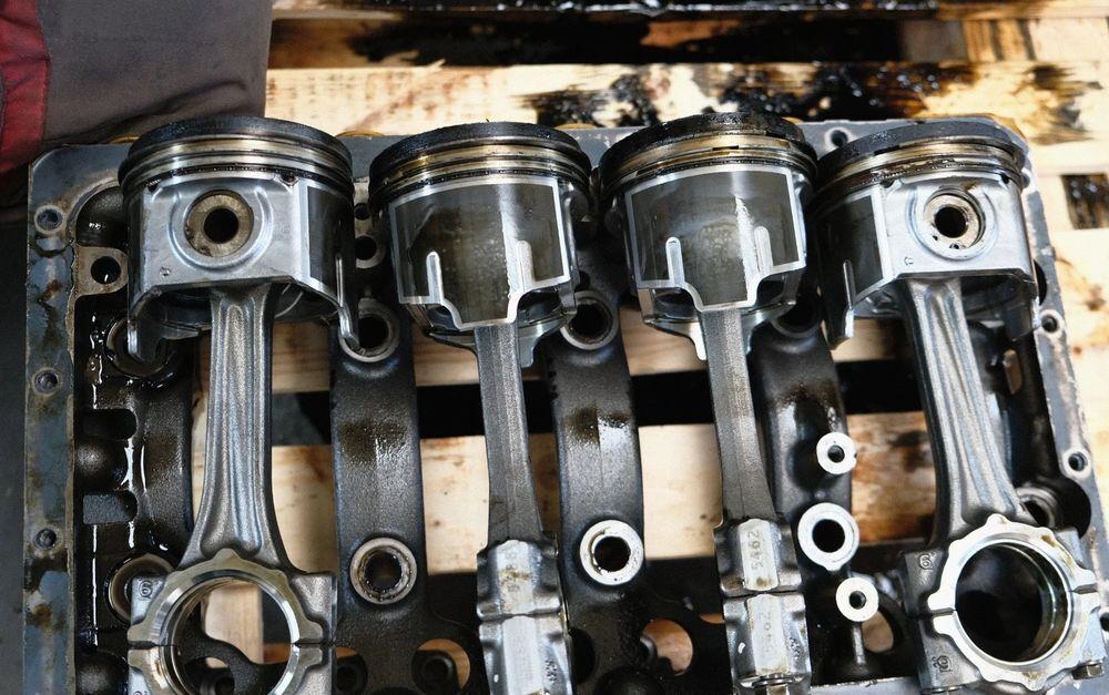 Moteur de camion Kubota Korbowód cat C 3.3 model V3307-CR_TE4B-CTP-2R cod — occasion