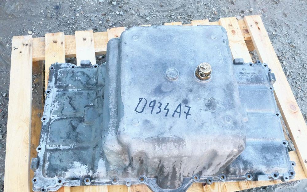 Moteur de camion Liebherr Miska olejowa oryginał D934 A7 kod 10127225, 7.014 — occasion