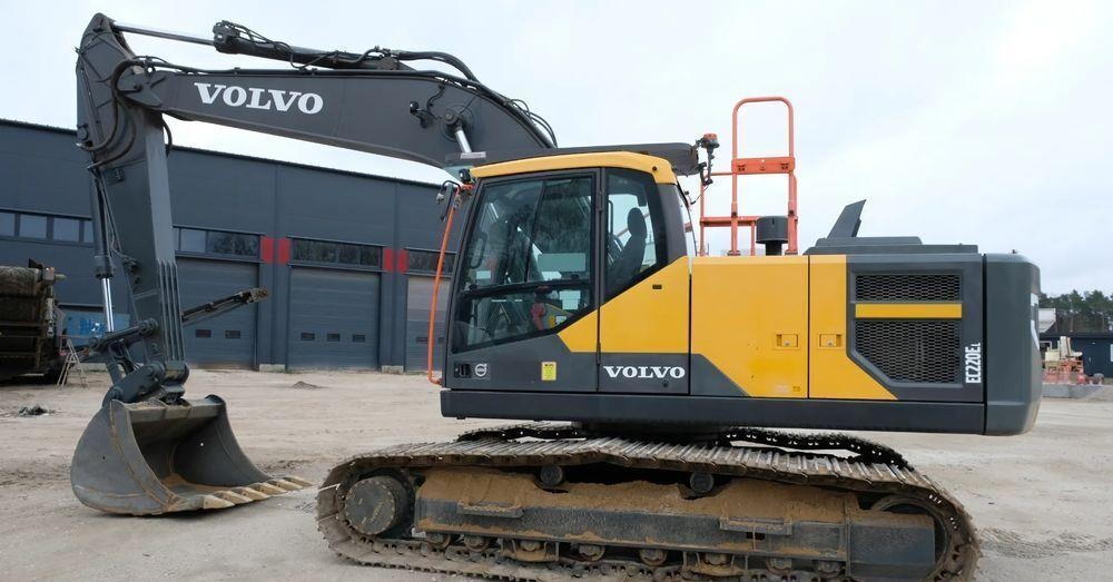 Pelle sur chenilles Volvo EC220E — occasion 2020, 7 300 h