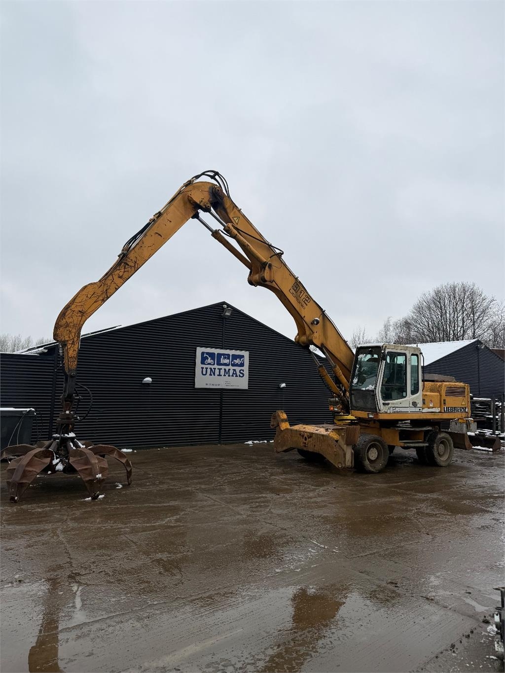 Liebherr 912