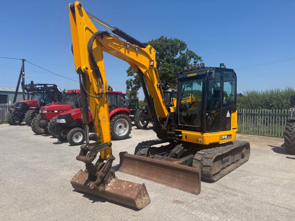 JCB 85Z-1