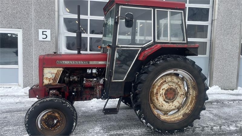 International IH 574