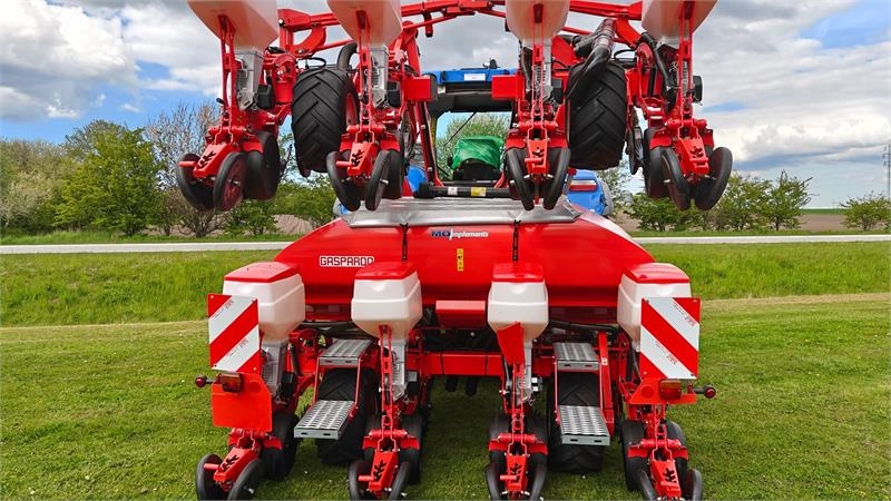 Maschio Gaspardo Mirka Isotronic 8