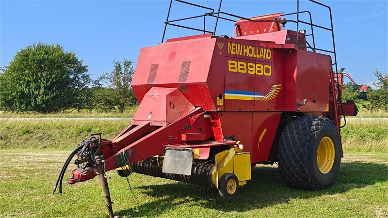 New Holland BB980