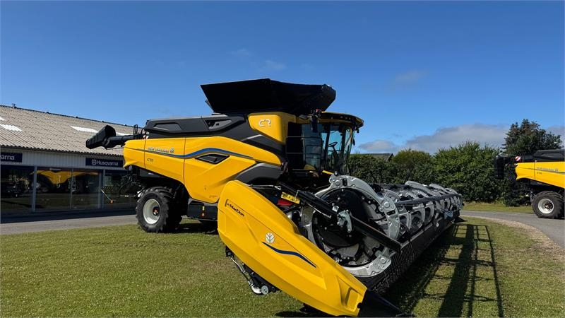 New Holland CR 11
