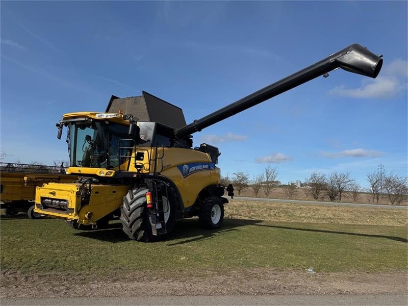 New Holland CR9090 SLH 4WD