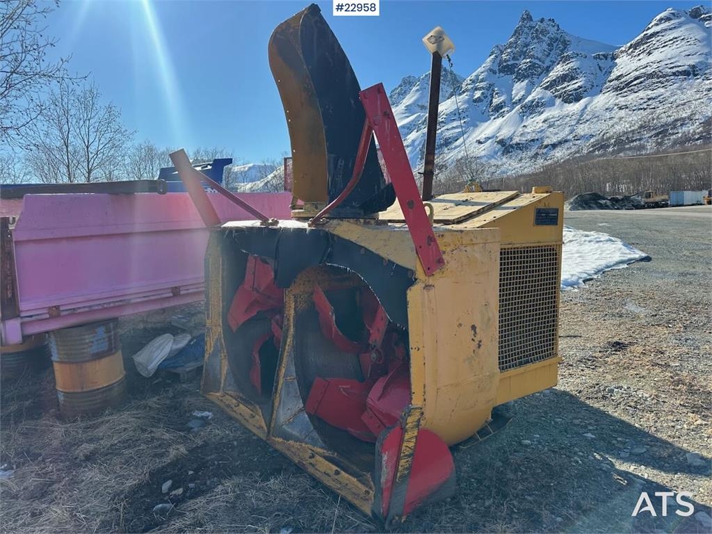 Øveraasen PW1350 Unit 2 snow blower