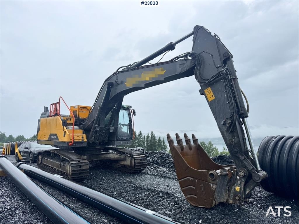 Volvo EC250EL Excavator with Drill Rig, GPS, Rototilt an