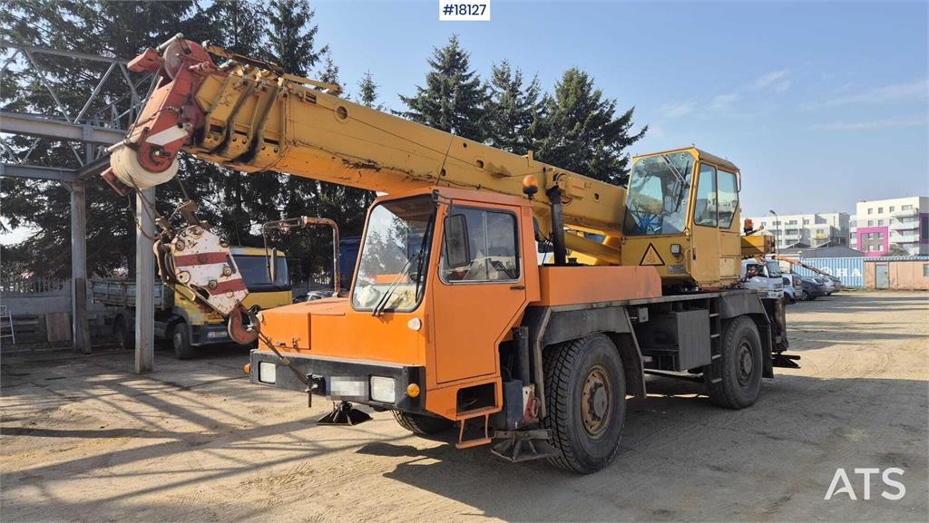 Liebherr LTM 1025