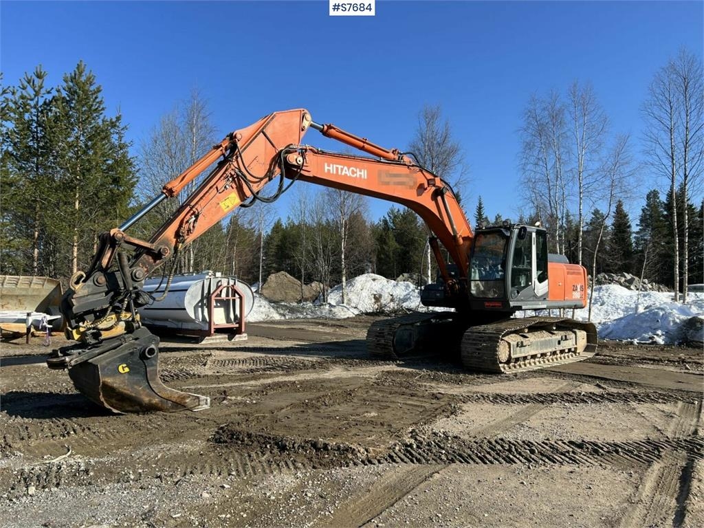 Hitachi ZX 280 LC-3 Excavator with gravel system