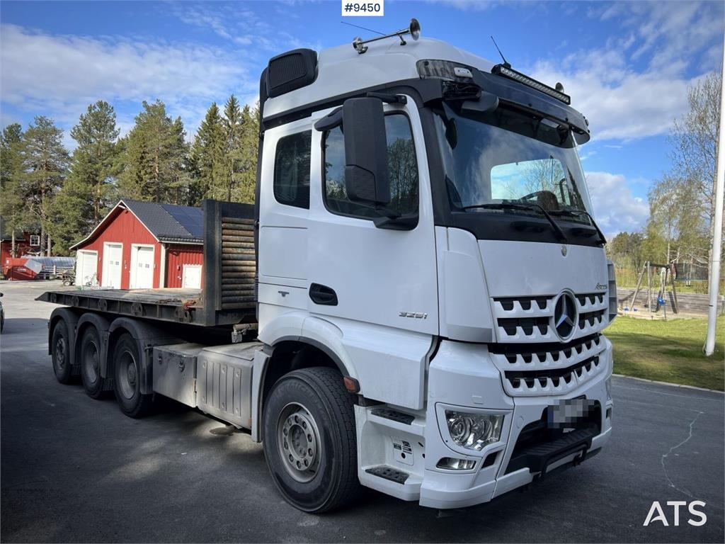 Mercedes-Benz Arocs 3251 Tridem Hooklift, flatbed and concrete r