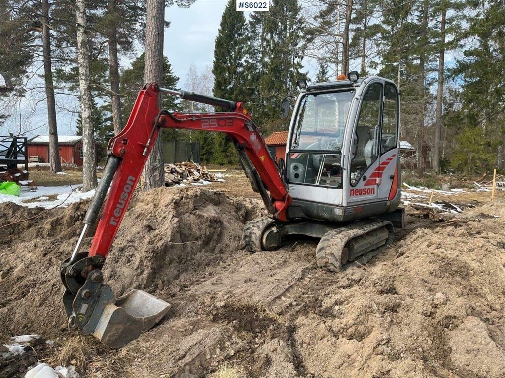 Neuson 2503 RD Mini Excavator