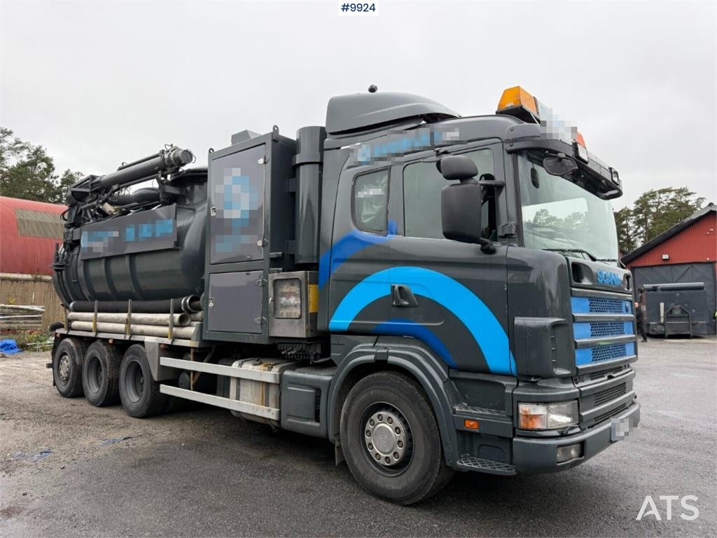 Scania R114 8x4 Dry vacuum loader