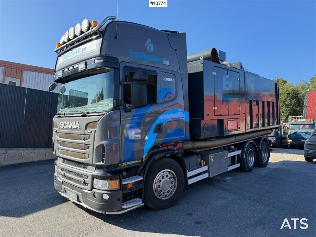Hydrocureur Scania R560 6x2 with Disab Dry-Suction Flatbed — occasion 2011