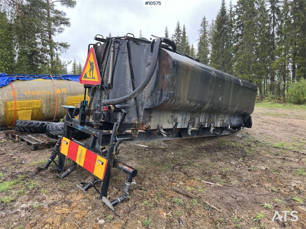 Vattentank på lastväxlarram