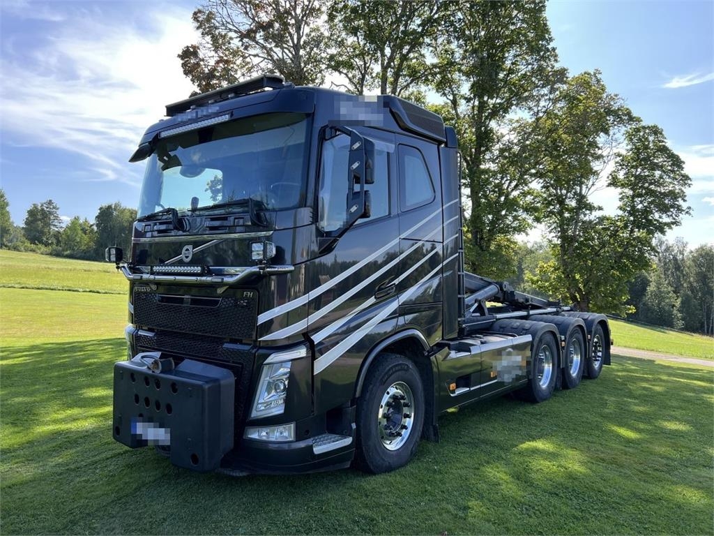 Camion ampliroll Volvo FH500 Tridem Swap Body with Plow and Salt Sp — occasion 2019