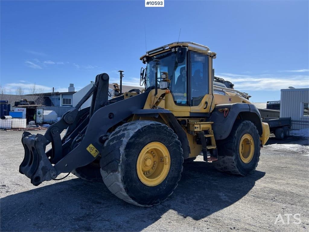 Volvo L110 H Wheel Loader with machine control