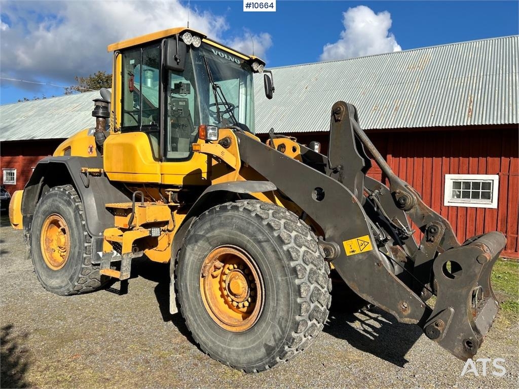 Volvo L90G Hjullastare med skopa (709,000:- ex moms)
