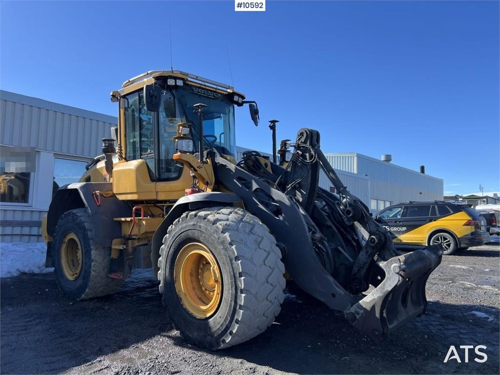 Volvo L90H Wheel Loader with machine control