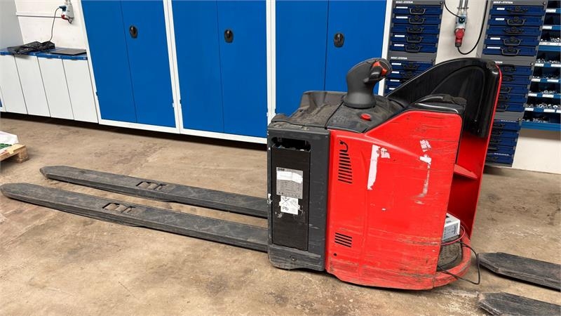 Linde T20 lang palletruck m. lader Elektrisk Palleløfter