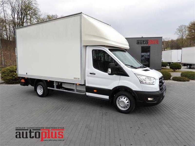 Ford TRANSIT BOX LIFT 8 PALLETS CRUISE CONTROL