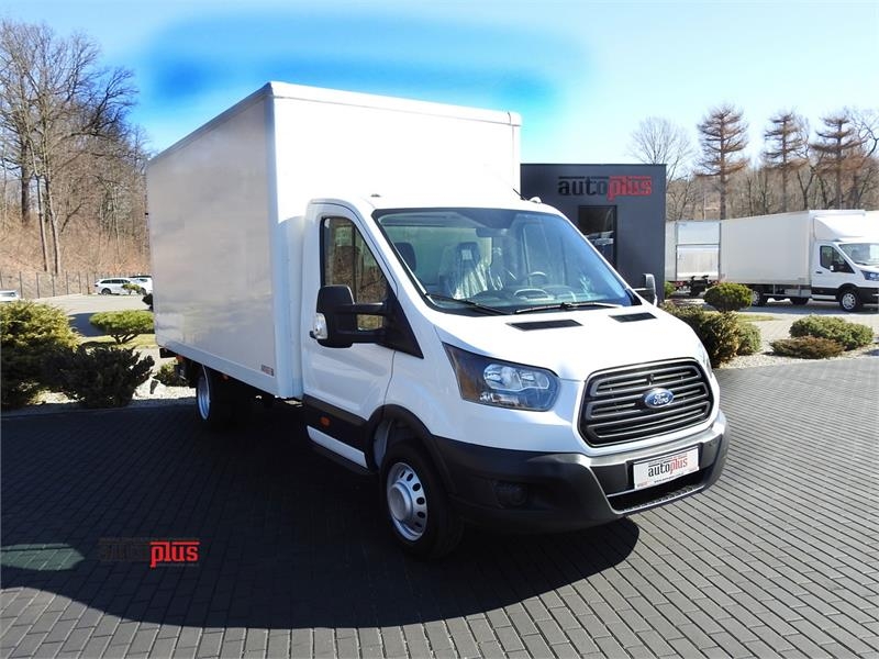 Ford TRANSIT BOX LIFT 8 PALLETS TWIN WHEELS