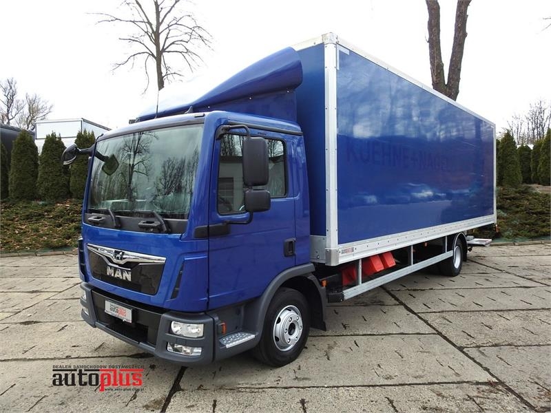 MAN TGL 12.220 BOX LIFT 18 PALLETS