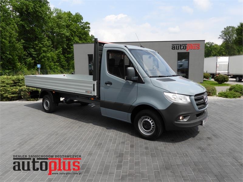 Mercedes-Benz SPRINTER 315 STAKE BODY 8 PALLETS CRUISE CONTROL