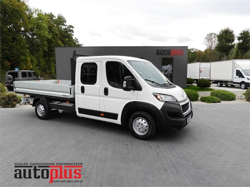 Peugeot BOXER STAKE BODY DOUBLE CABIN DOKA 7 SEATS