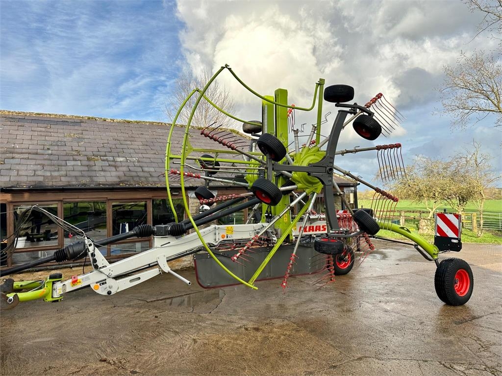 CLAAS Liner 2800 Twin Rotor Rake