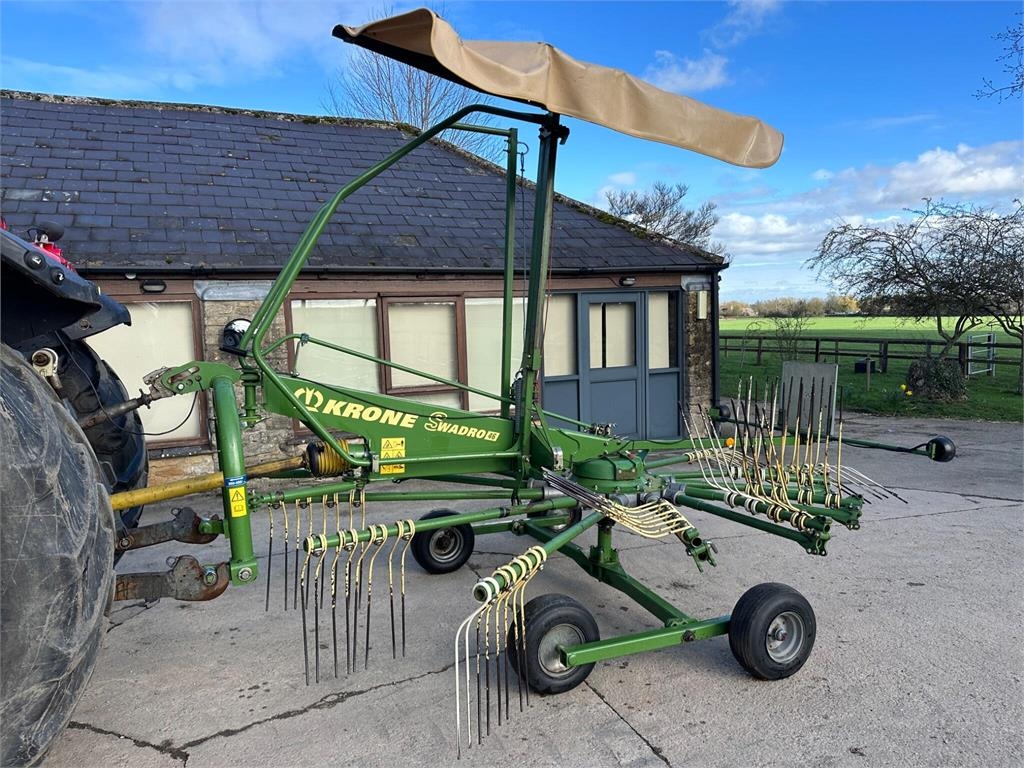 Krone Swadro 46 single rotor rake