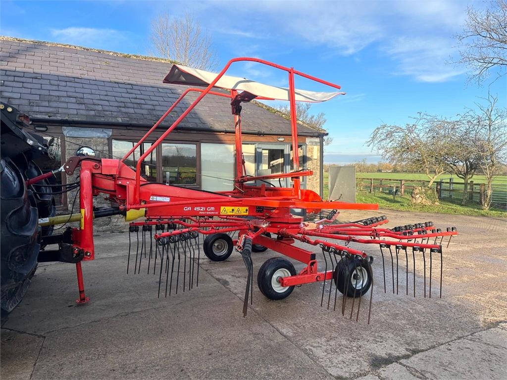 Kuhn GA 4521 GM Single Rotor Rake