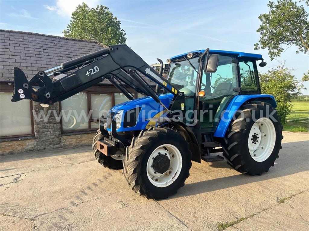 New Holland T5060 Tractor c/w Trima +2.0 Loader