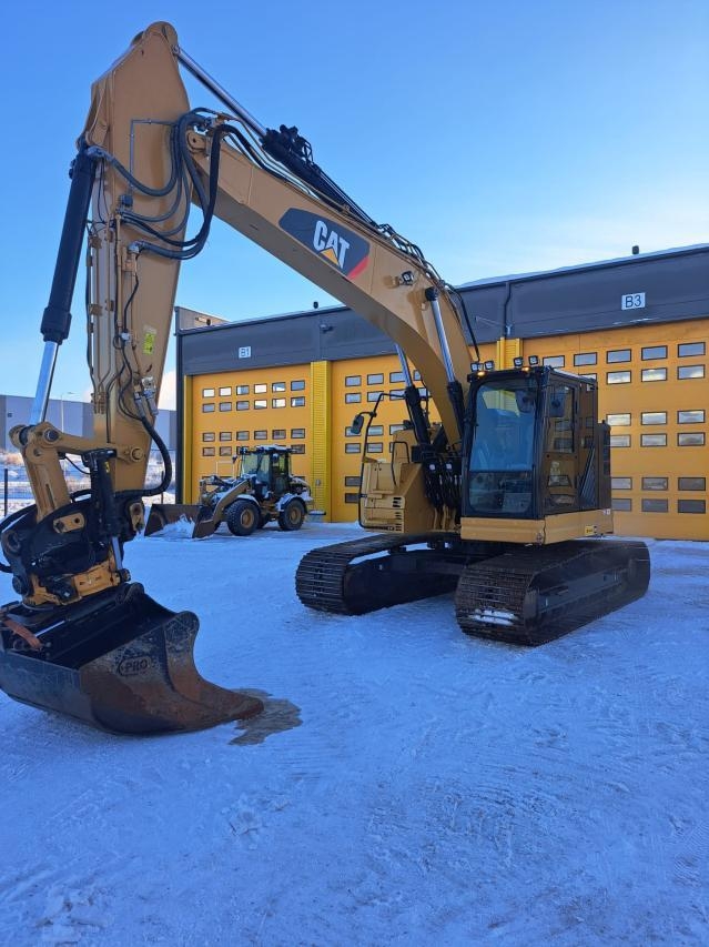 CAT 325F