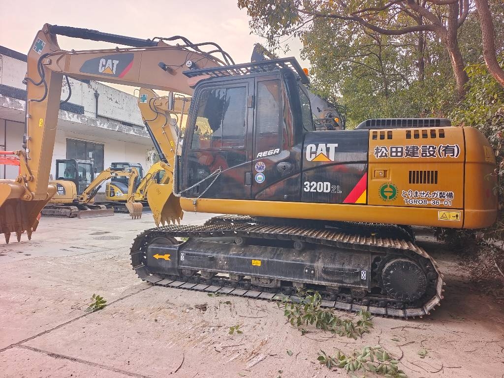 CAT 320D2L 3000 units excavators in stock