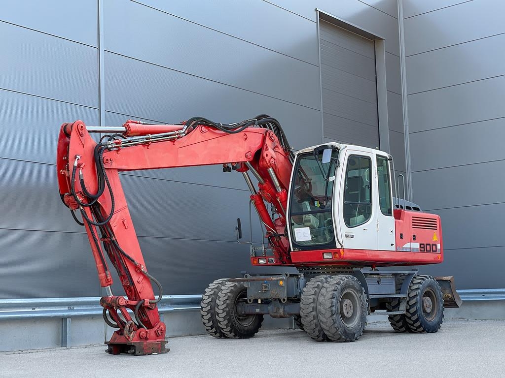 Liebherr A 900 C Litronic